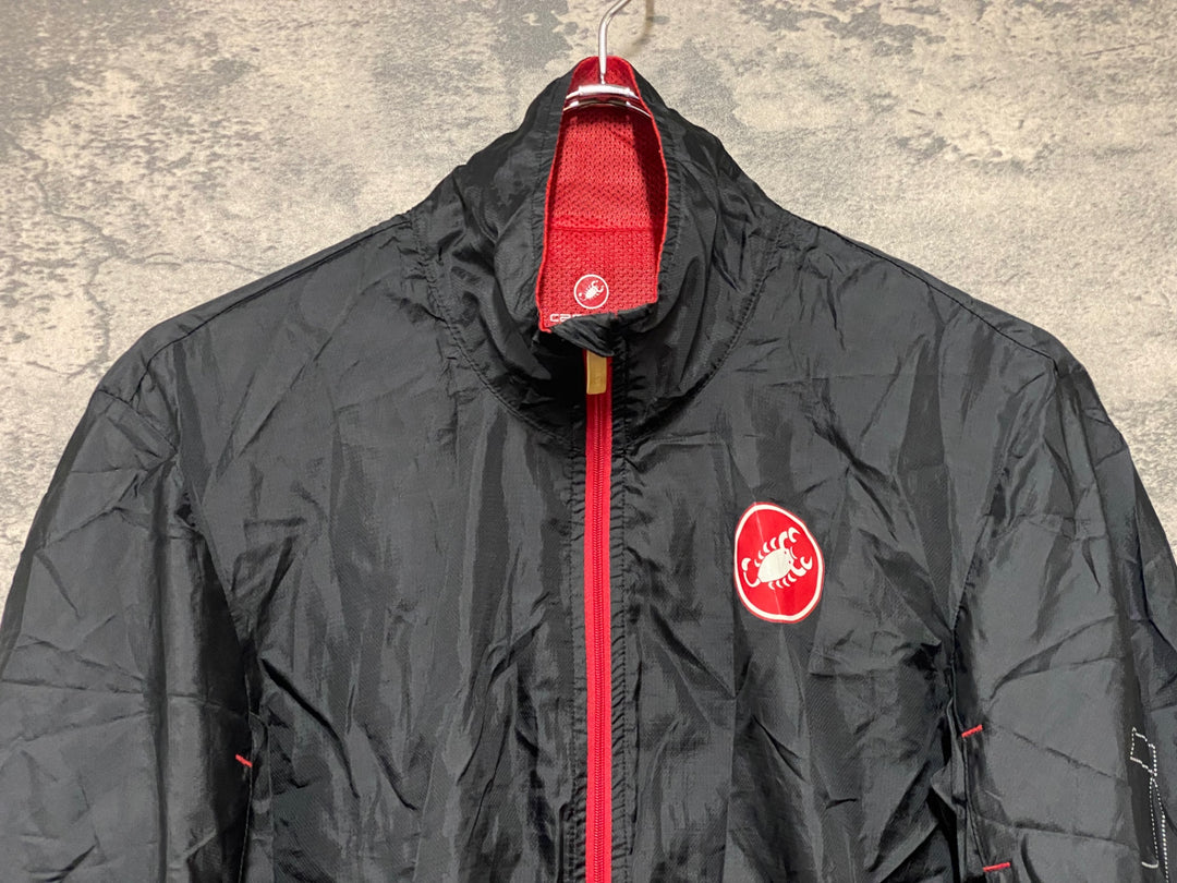 KN376 カステリ CASTELLI ウインドブレーカー 黒 M