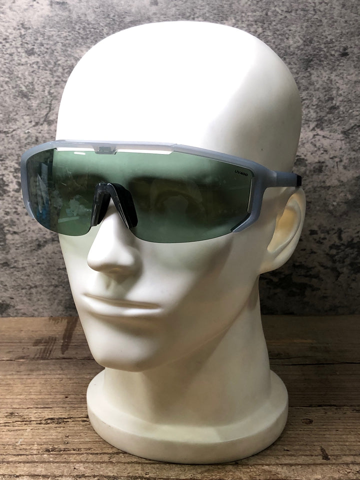 JP703 KPLUS KU GLIDER アイウェア サングラス グレー