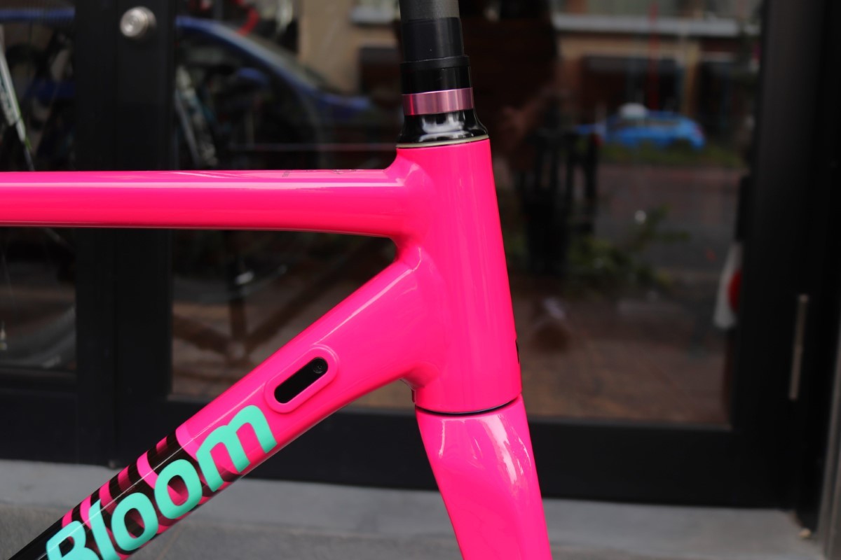 ゴーダブルーム　アルミロードバイクフレーム Khodaa Bloom（コーダブルーム） 2019年モデル FARNA SL