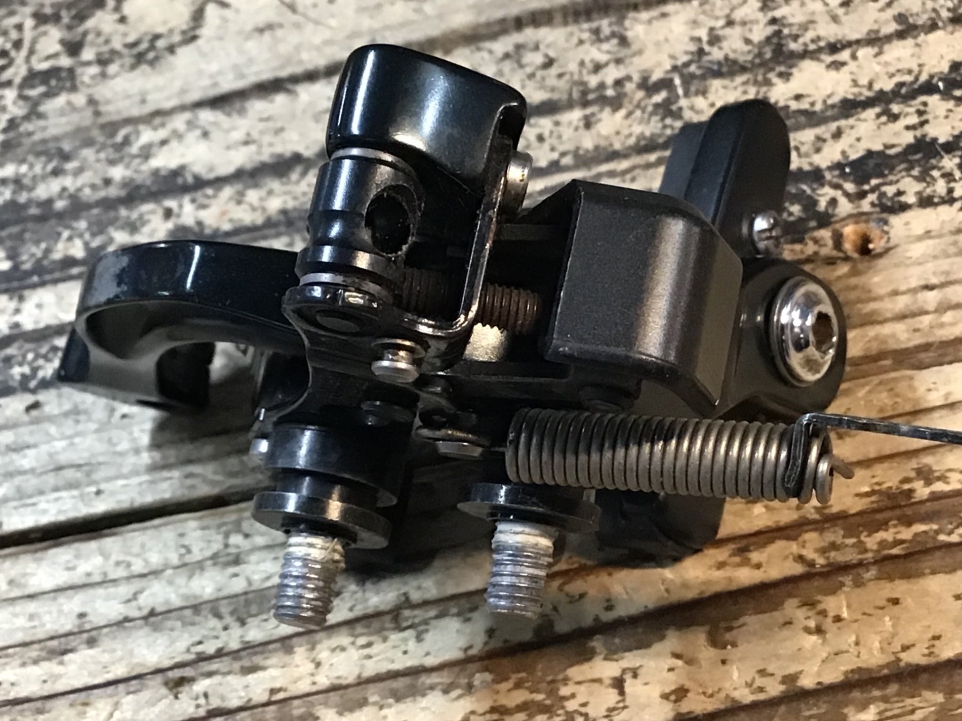 IW518 シマノ SHIMANO 105 BR-5800 BR-5810R ブレーキキャリパー 前後