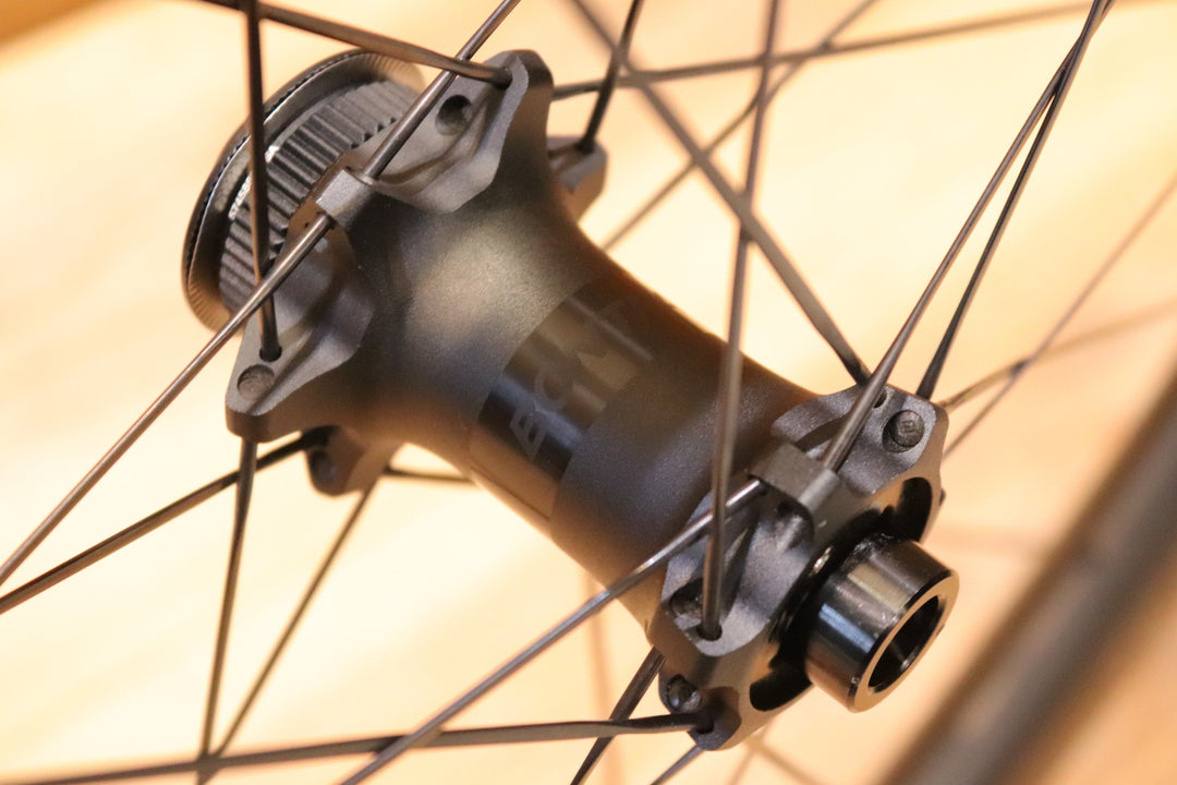 ボントレガー BONTRAGER アイオロス AEOLUS PRO 3V TLR DISC シマノ 11S/12S 25C カーボン チューブレスレディ グラベル ホイールセット 【広島店】