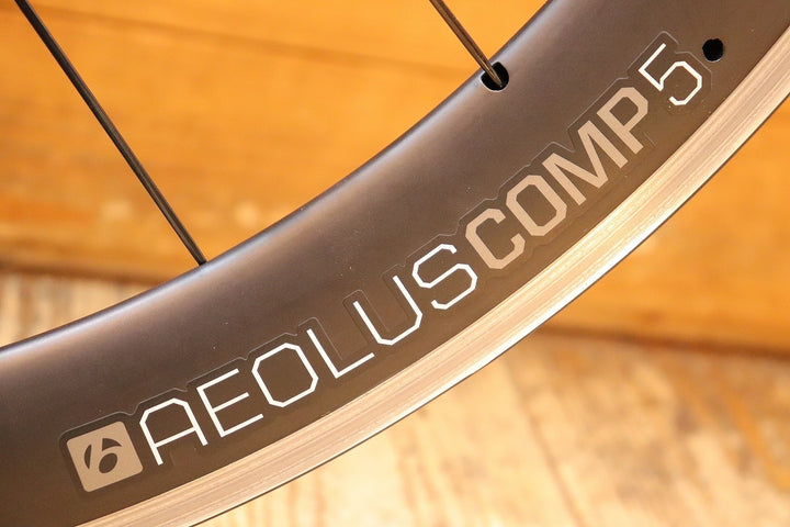 ボントレガー BONTRAGER AEOLUS COMP 5 TLR アルミ カーボン チューブレスレディ ホイールセット シマノ 11S/12S 17C 【芦屋店】