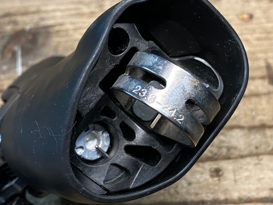 IY048 シマノ SHIMANO アルテグラ ULTEGRA ST-6800 右 SITレバー 11s ※空打ち,固定部破損のためジャンク