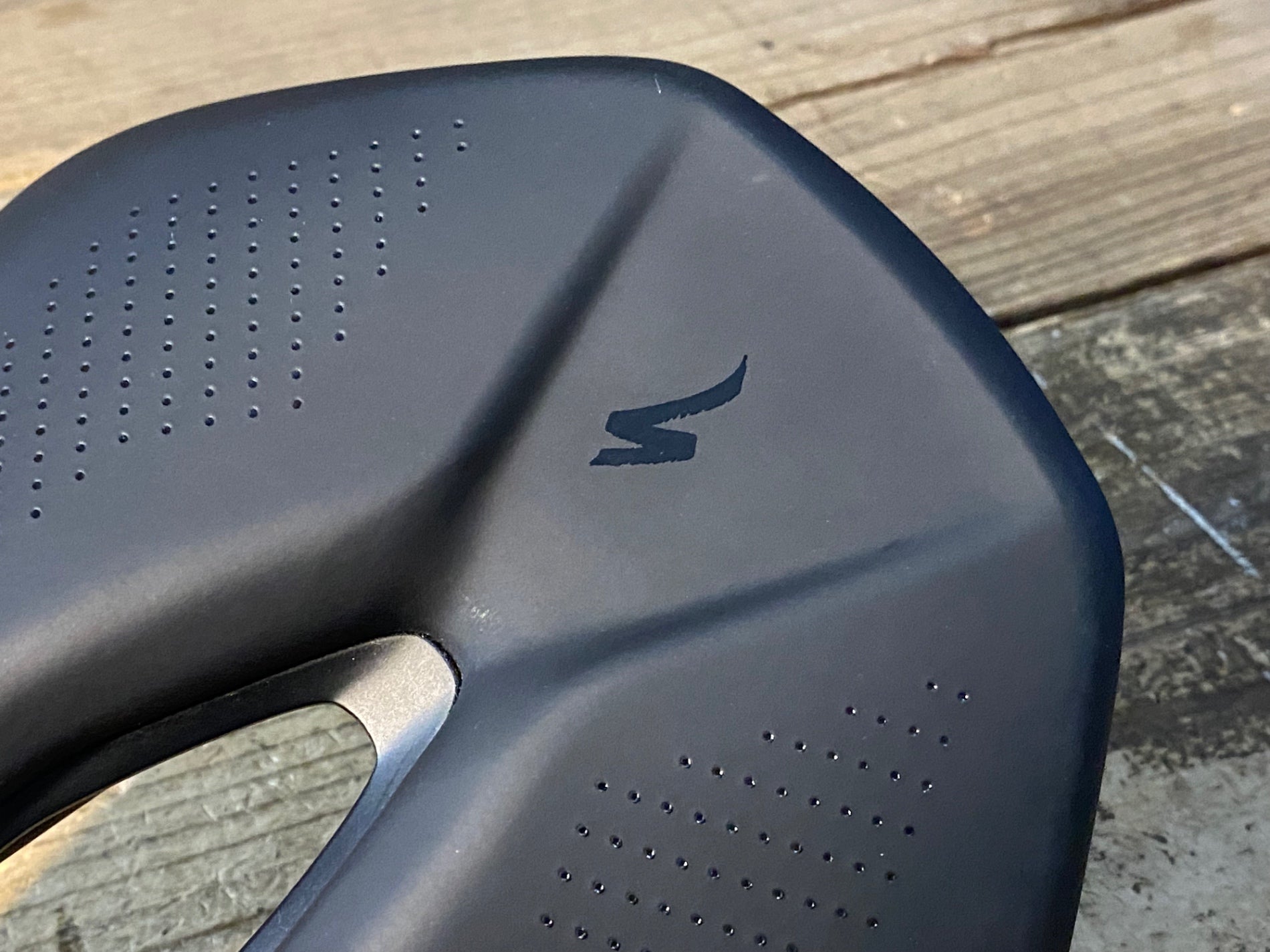 JW239 スペシャライズド SPECIALIZED POWER EXPERT サドル 黒 Hollow
