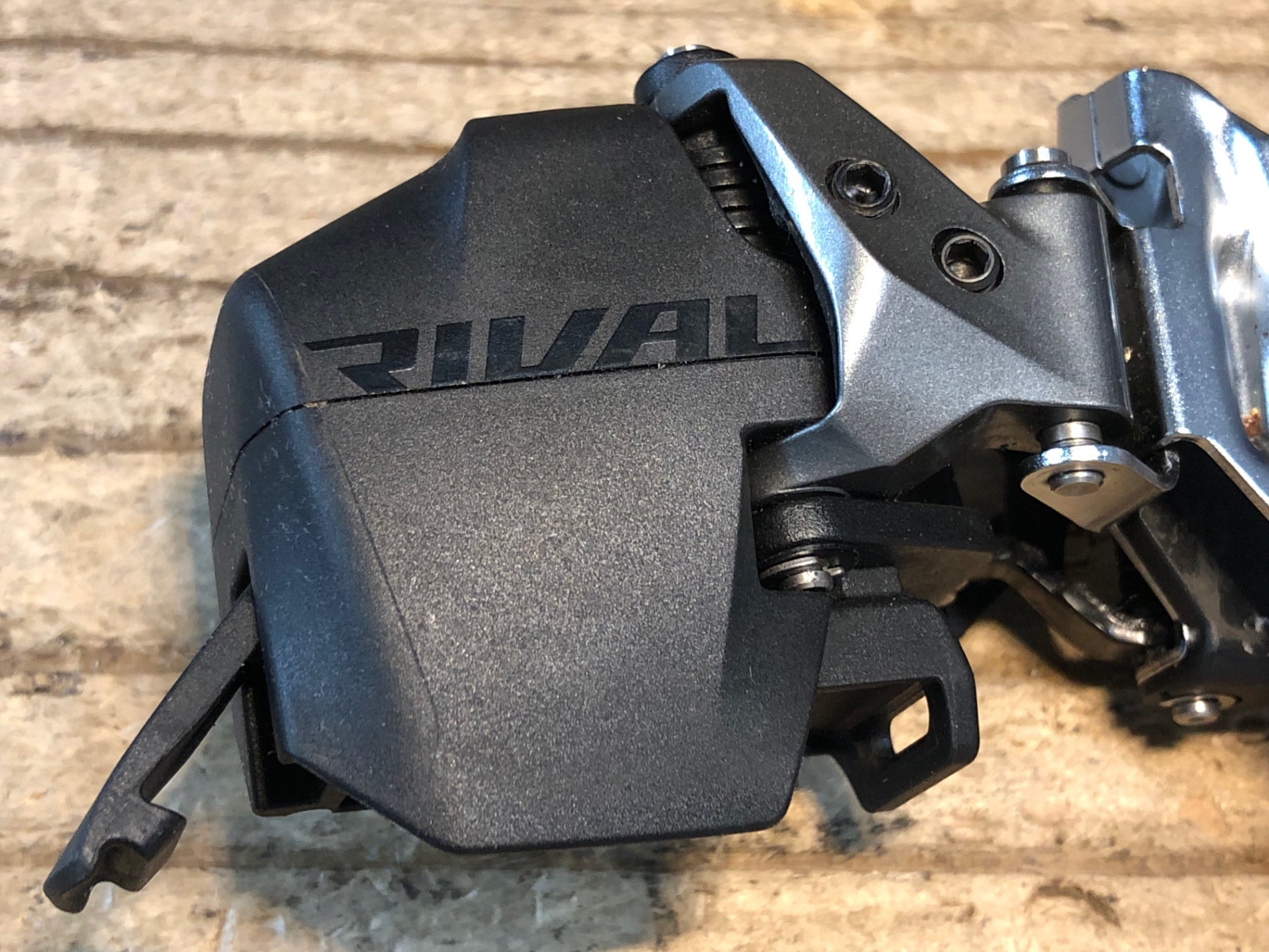 JW200 スラム SRAM RIVAL eTap AXS FD-RIV-E-D1 フロントディレイラー