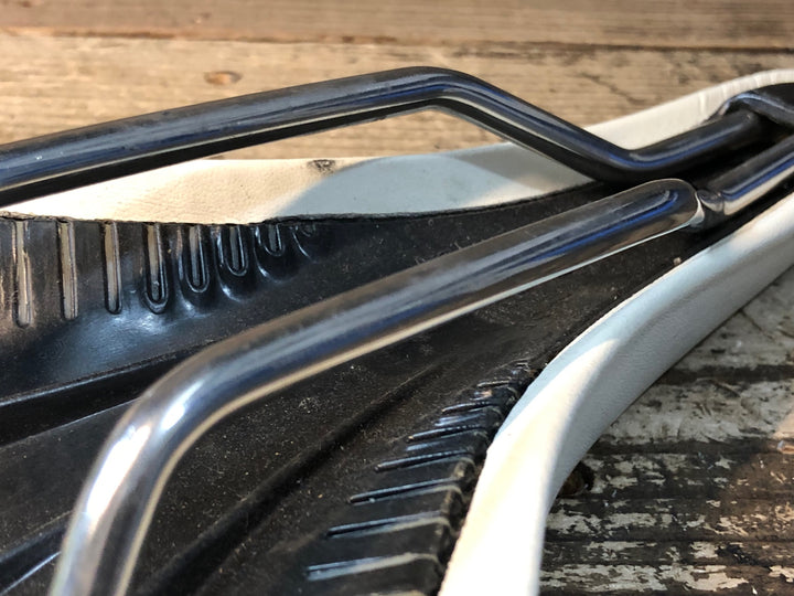 JR131 フィジーク fizik アリオネ ARIONE VSX サドル 130mm kiumレール