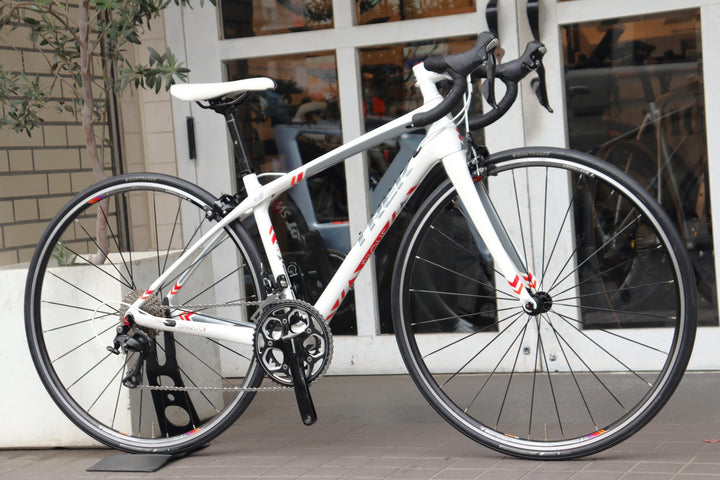 トレック TREK シルク SILQUE S 2015モデル 47サイズ シマノ 105 5800 11S カーボン ロードバイク 【横浜店】