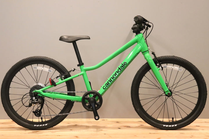 未使用 キャノンデール CANNONDALE キッズ クイック Kids Quick 20 2022モデル マイクロシフト 7S アルミ キッズバイク 20インチ 【仙台店】