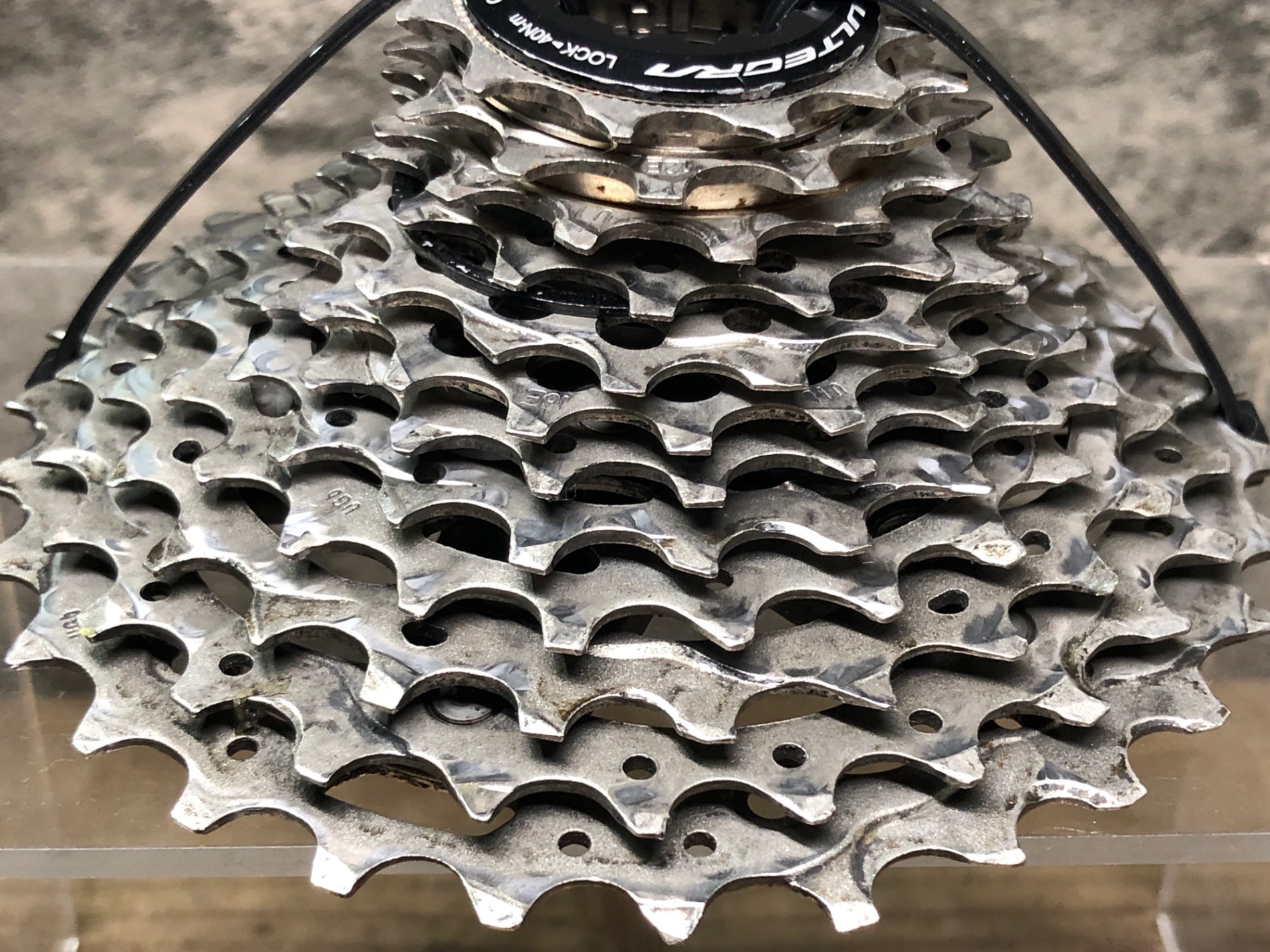 美品　シマノ　アルテグラ CS-R8100 11-30T 12速用スプロケット 61tbCua5JEL._UF350,350_QL50_.jpg