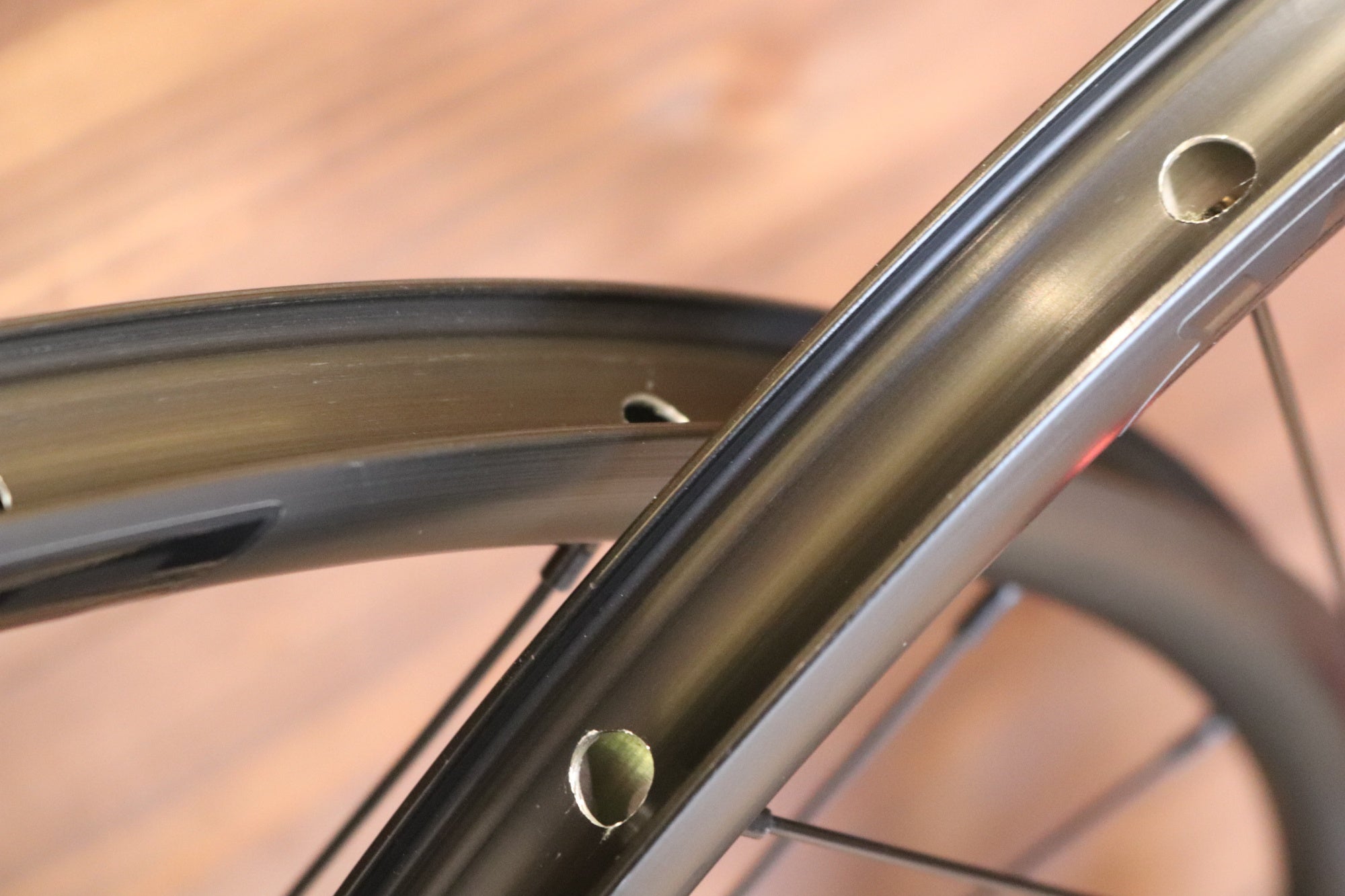 ボントレガー BONTRAGER パラダイム PARADIGM SL アルミ チューブレス