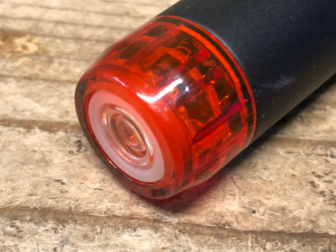 JM447 キャットアイ CATEYE VOLT400 フロントライト BA-2.6 点灯確認済