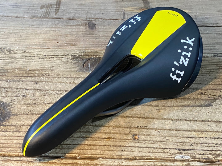 JS941 フィジーク fizik アンタレス ANTARES R3 OPEN サドル 黒 黃 Kiumレール