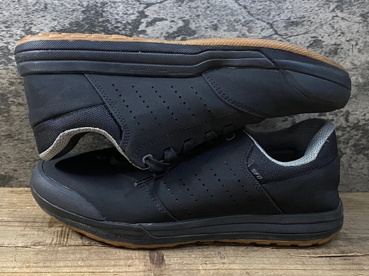 KD813 スペシャライズド SPECIALIZED 2FO Roost Clip ビンディングシューズ 黒 EU42 2穴