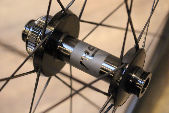 ボントレガー BONTRAGER アイオロス AEOLUS RSL75 TLR DISC カーボン チューブレスレディ フロントホイール 23C【名古屋店】