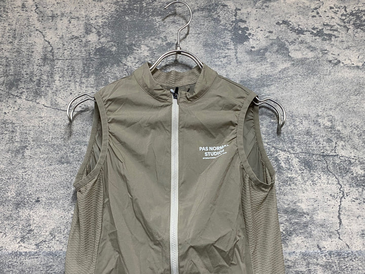 JY528 パスノーマルスタジオ PAS NORMAL STUDIOS Stow Away Gilet ジレ サイクルベスト ベージュ レディース S