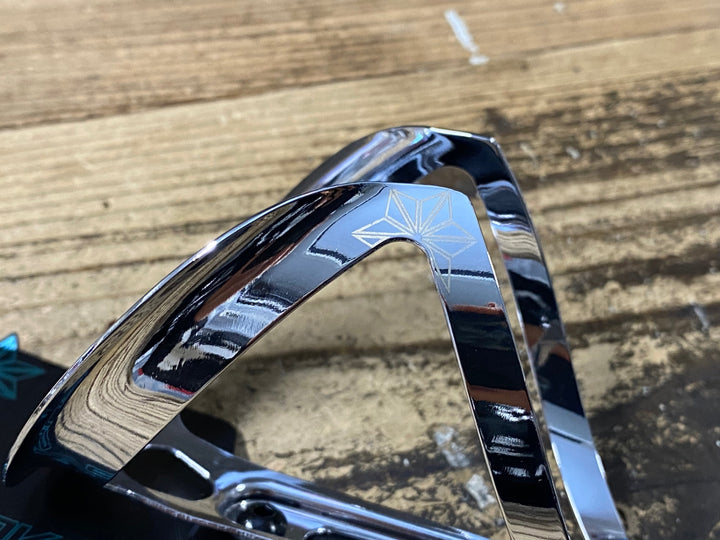KE719 スパカズ SUPACAZ FLYCAGE LIMITED ボトルケージ 2個セット シルバー