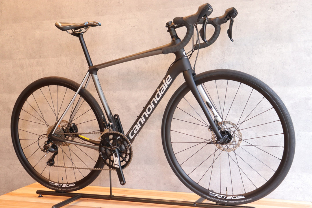 キャノンデール CANNONDALE シナプスカーボン SYNAPSE CARBON DISC 2018モデル 54サイズ 105 5800 MIX 11S カーボン ロードバイク 【さいたま浦和店】