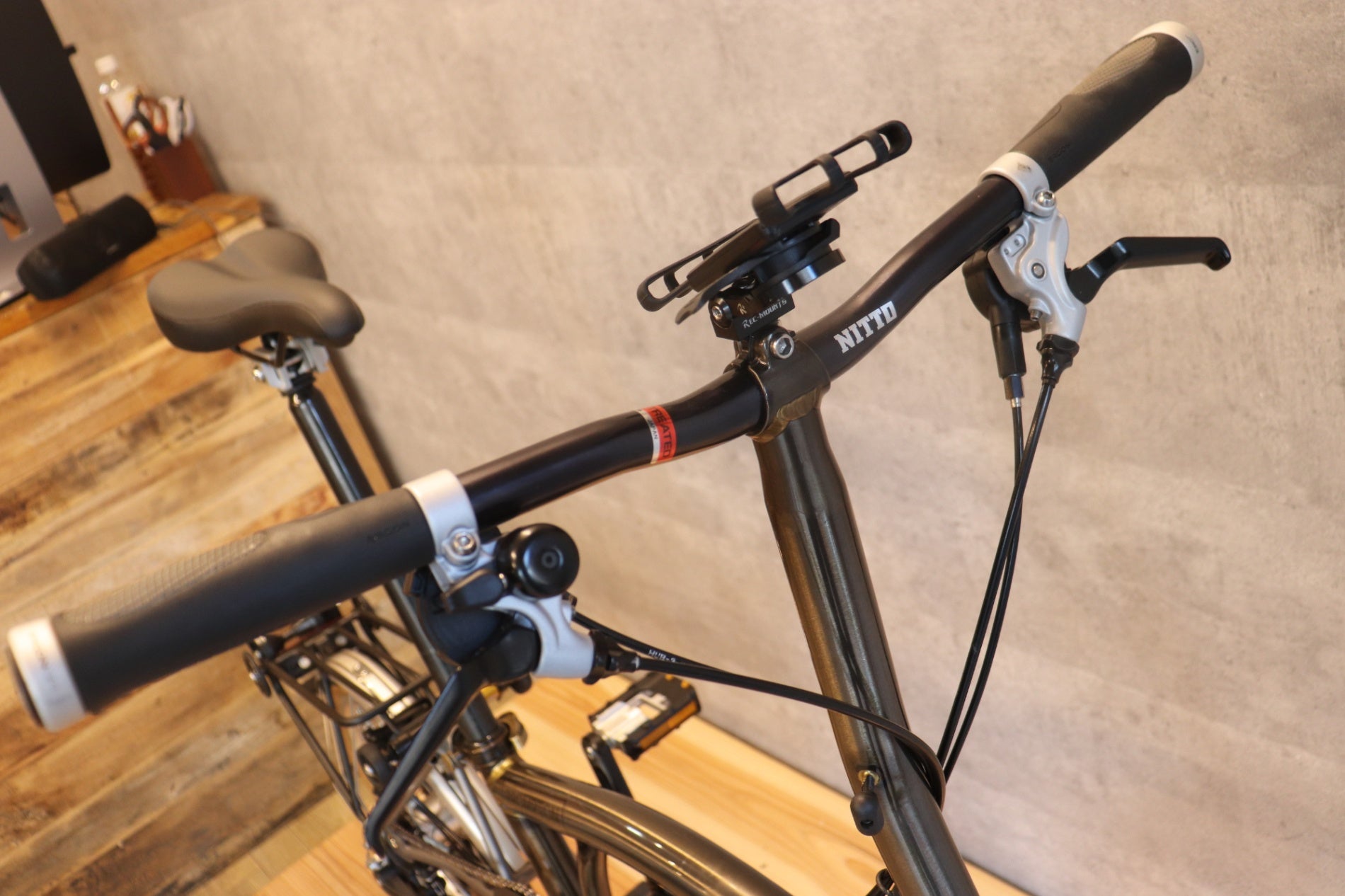 決算SALE ブロンプトン BROMPTON S6R ブラックラッカー 2021モデル