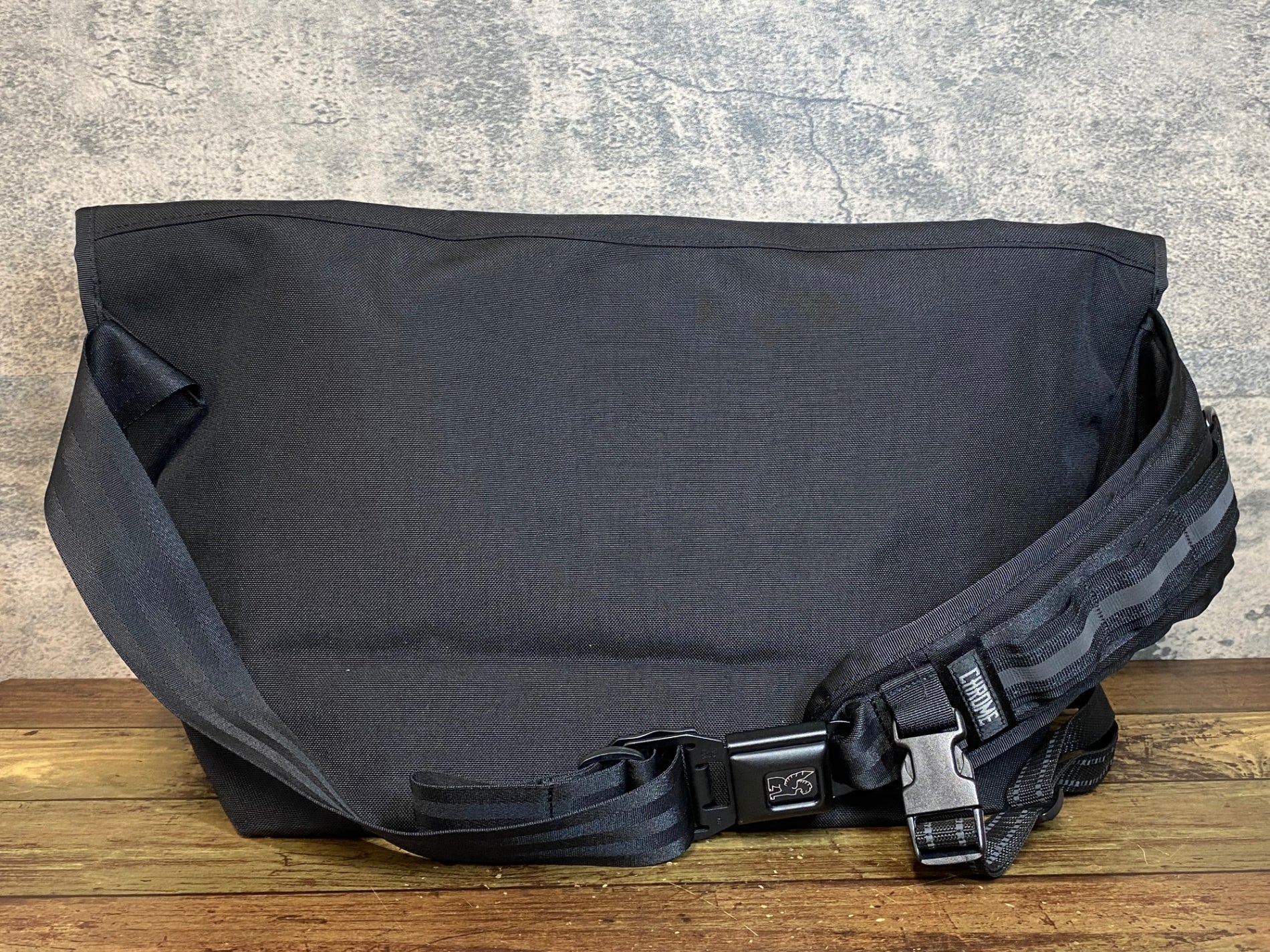 Chrome メッセンジャーバッグ 黒 クローム CHROME バッグ ショルダー