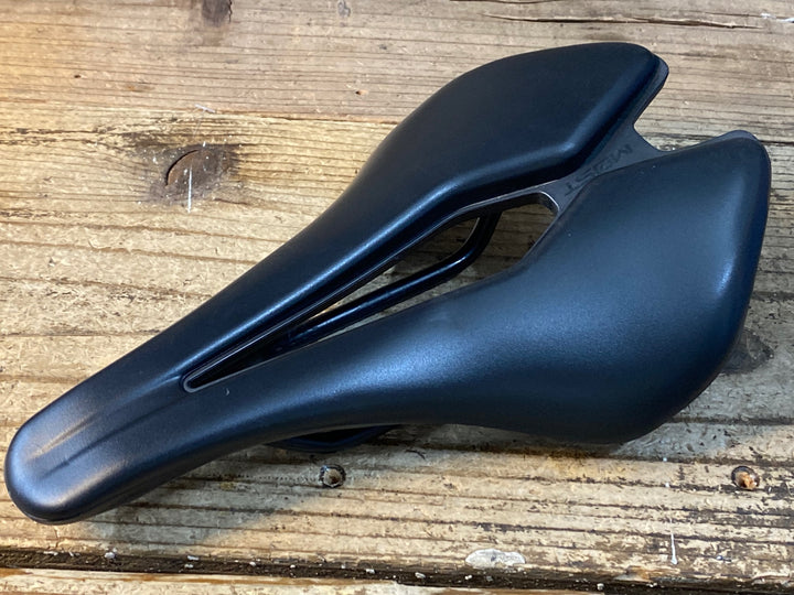 JX262 モスト MOST LYNX サドル 黒 145mm MANGANESEレール