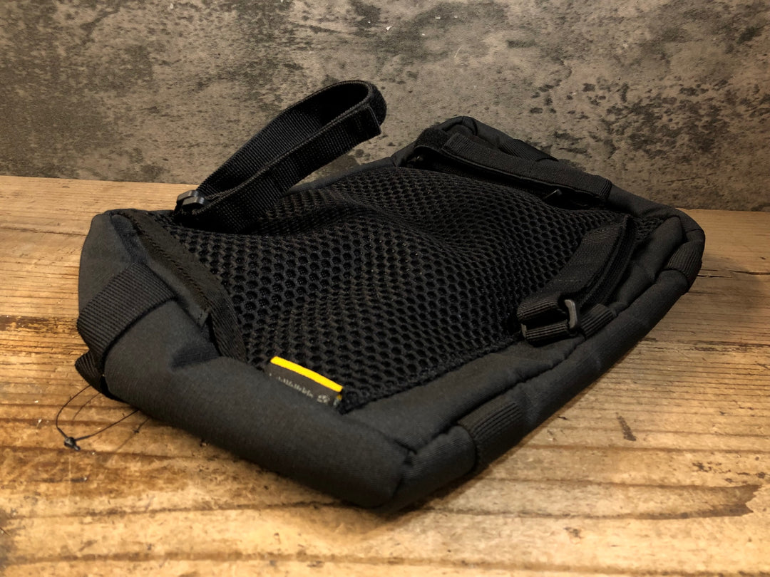 KE578 ジャックウルフスキン Jack Wolfskin ハンドルバーバッグ ポーチ ブラック