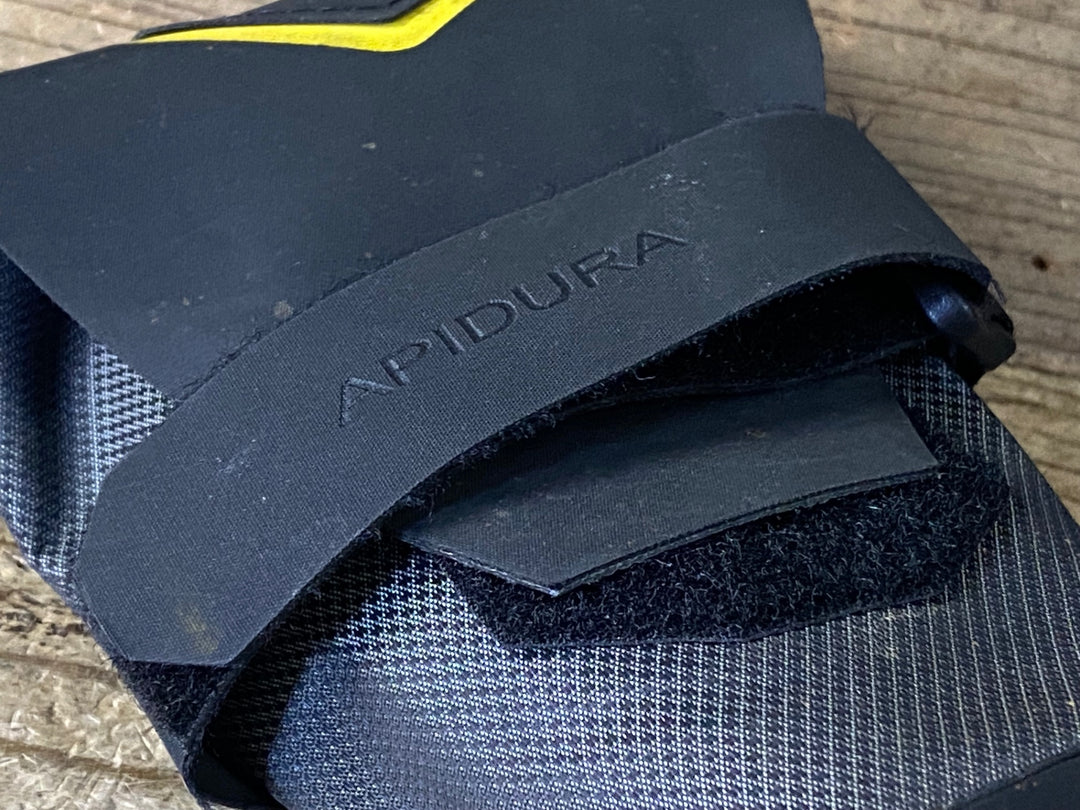 JV843 アピデュラ APIDURA サドルバッグ 黒 グレー