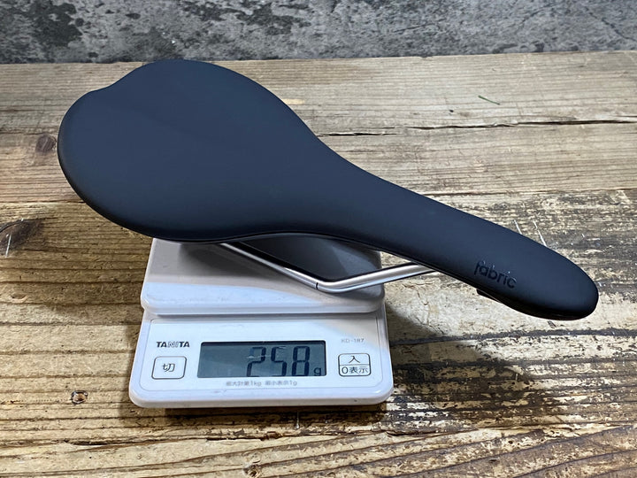 KK771 ファブリック fabric SCOOP ELITE FLAT サドル 黒 143mm