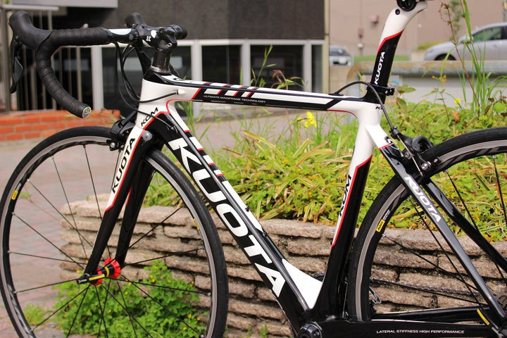 クォータ KUOTA KOM 2016モデル S(485)サイズ シマノ アルテグラ R8000 MIX 11S カーボン ロードバイク【名古屋店】