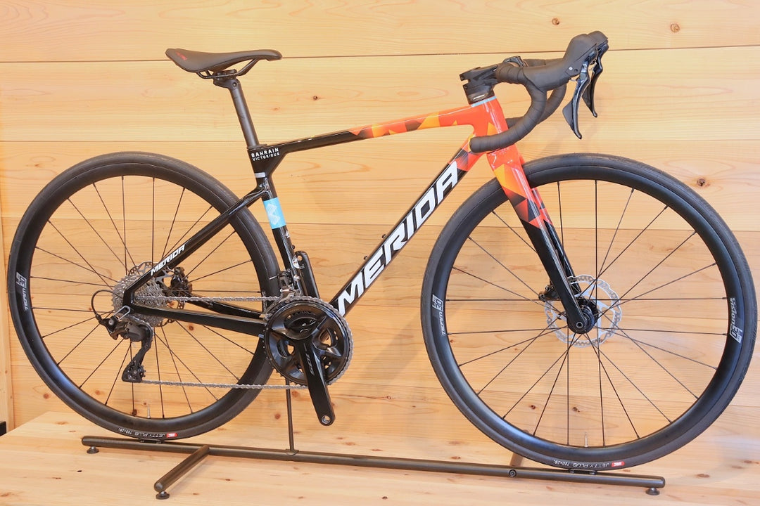 メリダ MERIDA スクルトゥーラ SCULTURA 4000 DISC 2022モデル 44サイズ シマノ 105 R7120 12S カーボン ロードバイク 【千葉店】