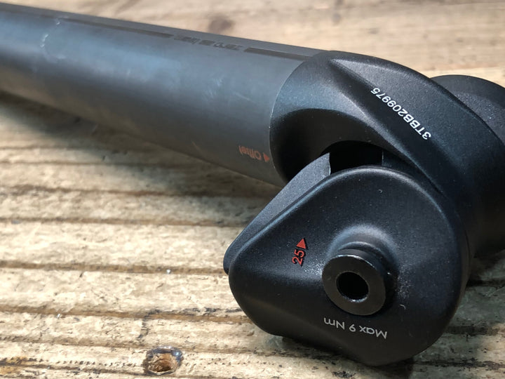JN013 3T ZERO 25 TEAM STEALTH カーボン シートポスト Φ31.6