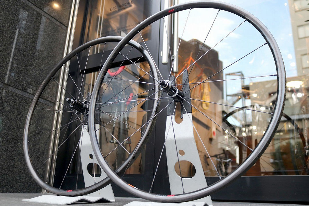 ボントレガー BONTRAGER アイオロス チューブラー AEOLUS XXX TUBULAR 
