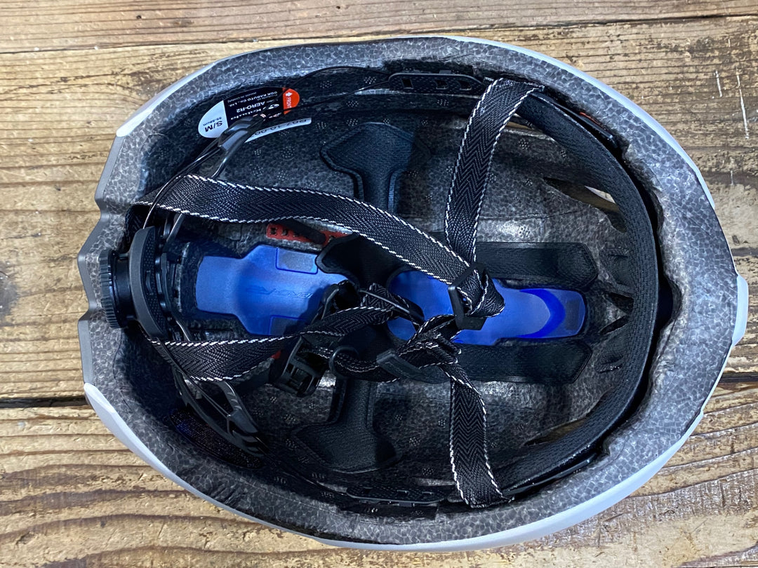 KG310 カブト kabuto AERO R2 白 S/M R07/10製造 バイザー付属
