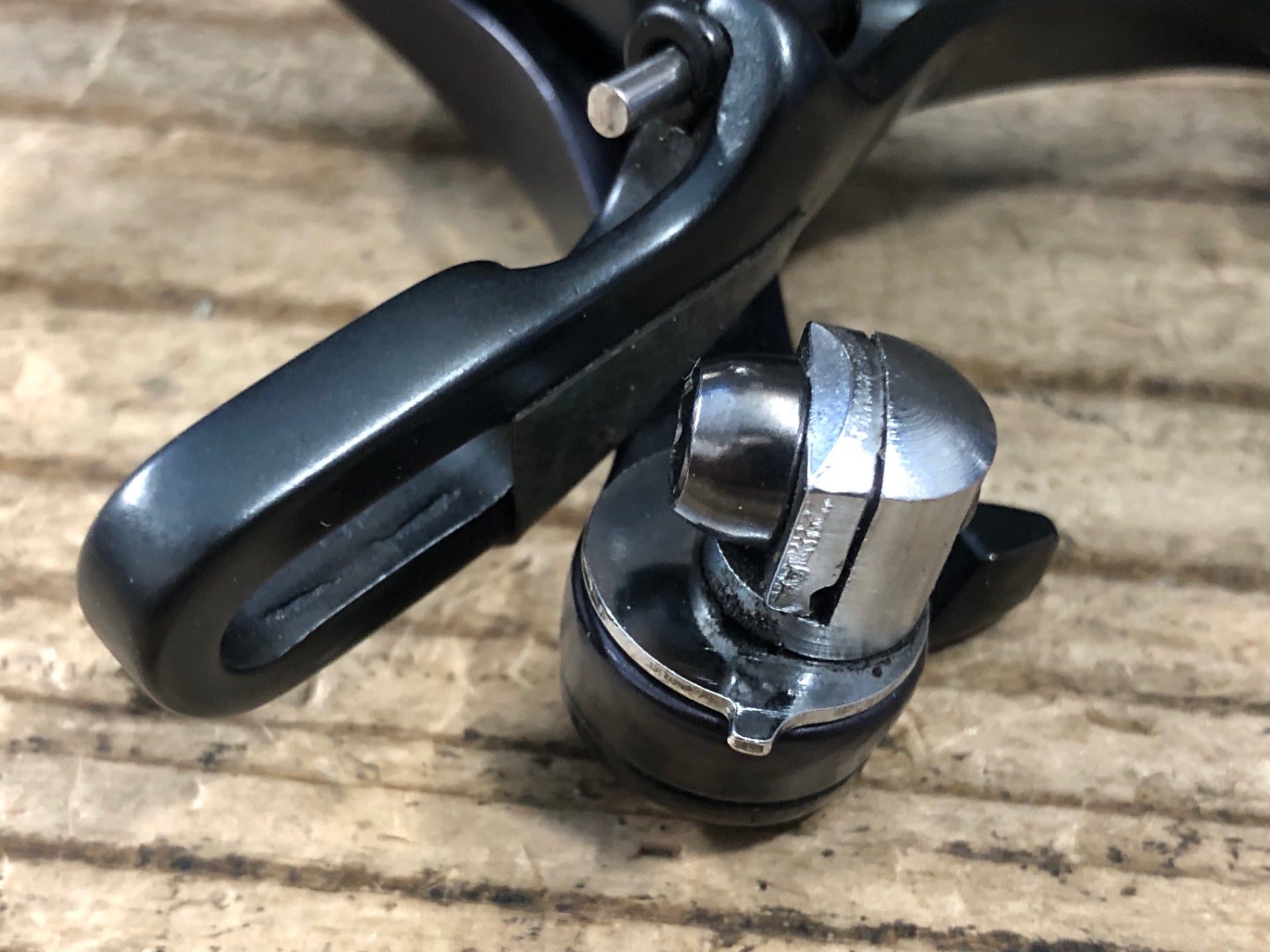 JQ589 シマノ SHIMANO 105 BR-5700 キャリパーブレーキ 前後セット