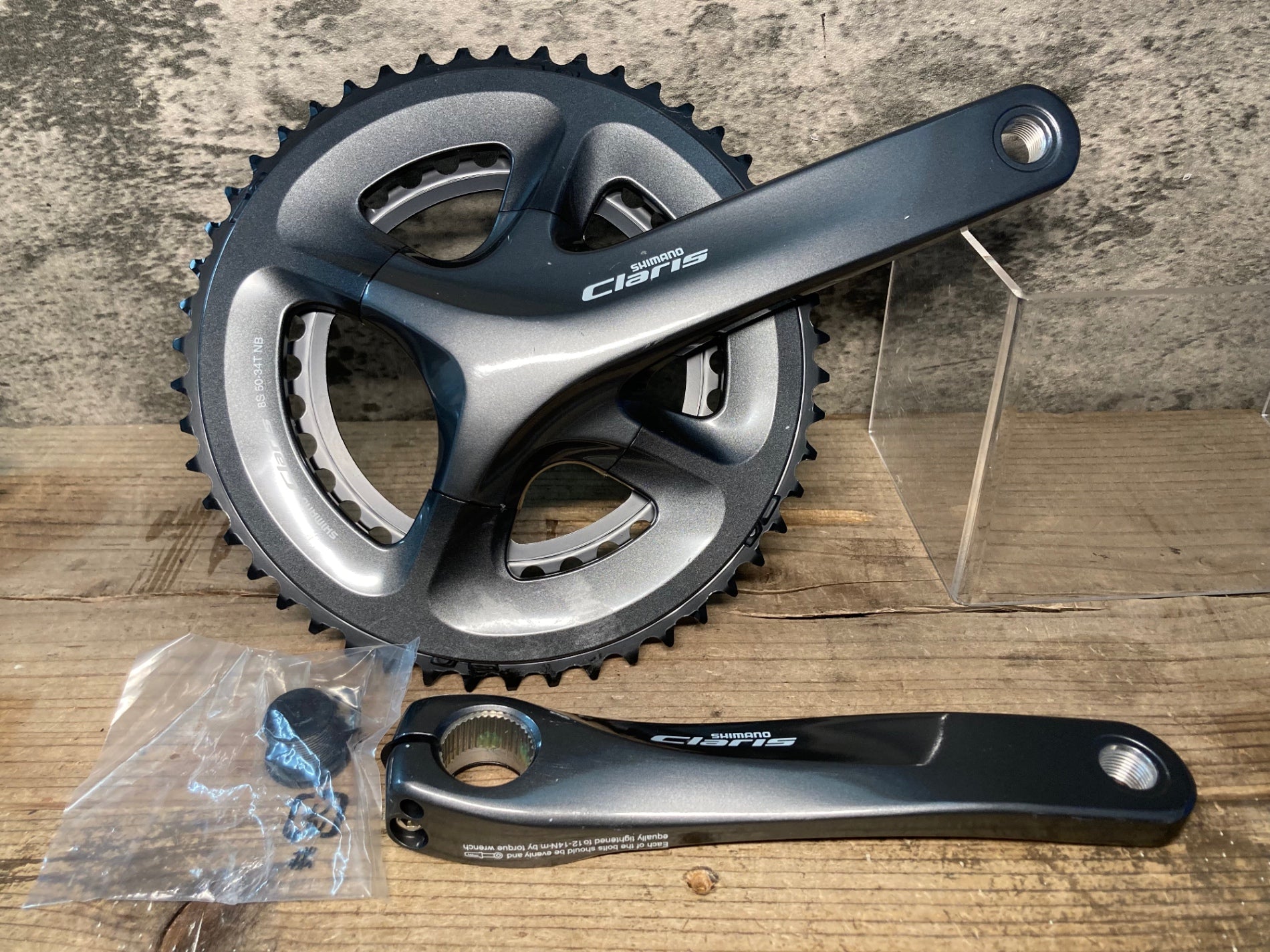 HQ681 シマノ SHIMANO クラリス CLARIS R2000 2×8S 機械式ディスク