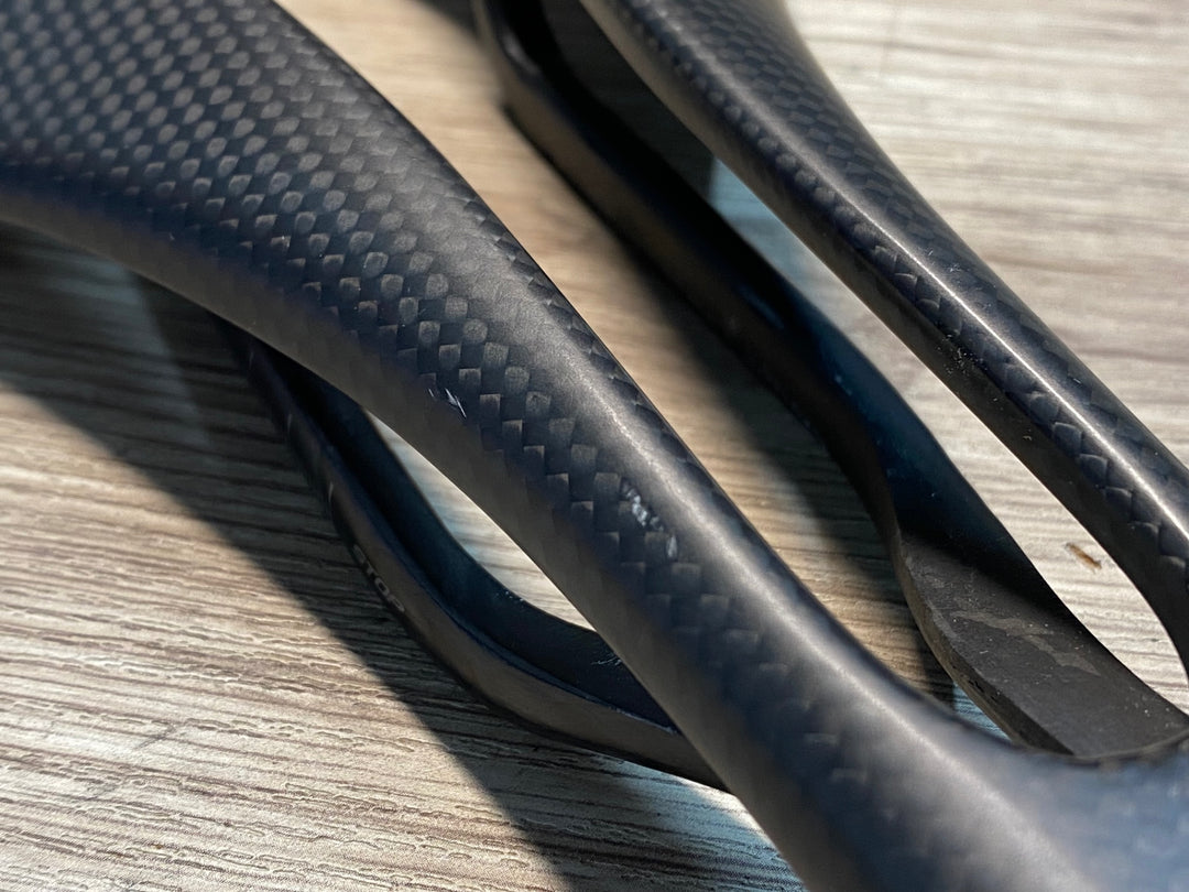 JC977 セライタリア selle ITALIA C-59 カーボンサドル カーボンレール 130mm ※座面後端にクラックあり