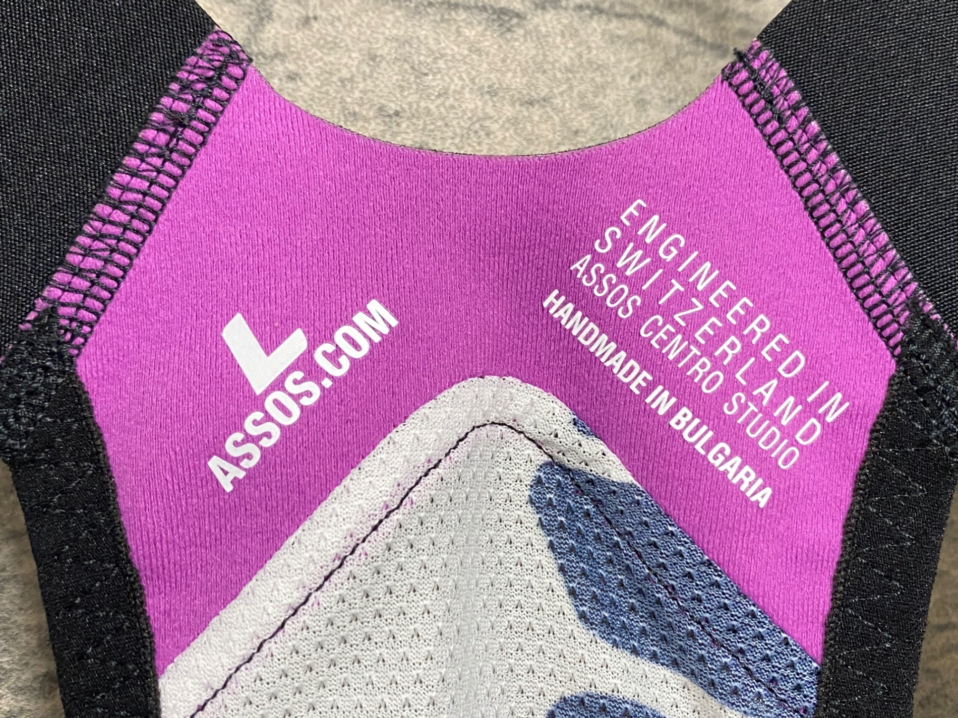 ASSOS ビブタイツ 赤/黒 前面ジッパー 裏起毛 【公式通販】