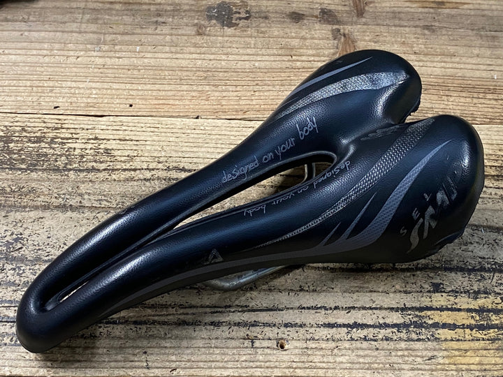 JT246 セラ SMP SELLE SMP EXTRA サドル スチールレール 破れあり