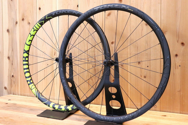 トーケン TOKEN ROUBX G33 カーボン チューブレスレディ ホイールセット シマノ 11S/12S 【芦屋店】