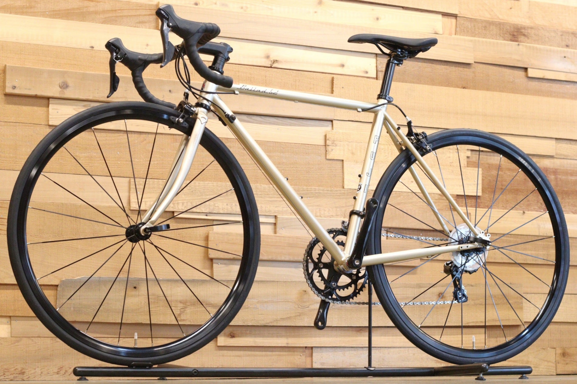 シマノ・アルテグラ搭載 FUJIロードバイクBalladＲ FUJI（フジ） 2020年モデル BALLAD R （バラードR バラッドR