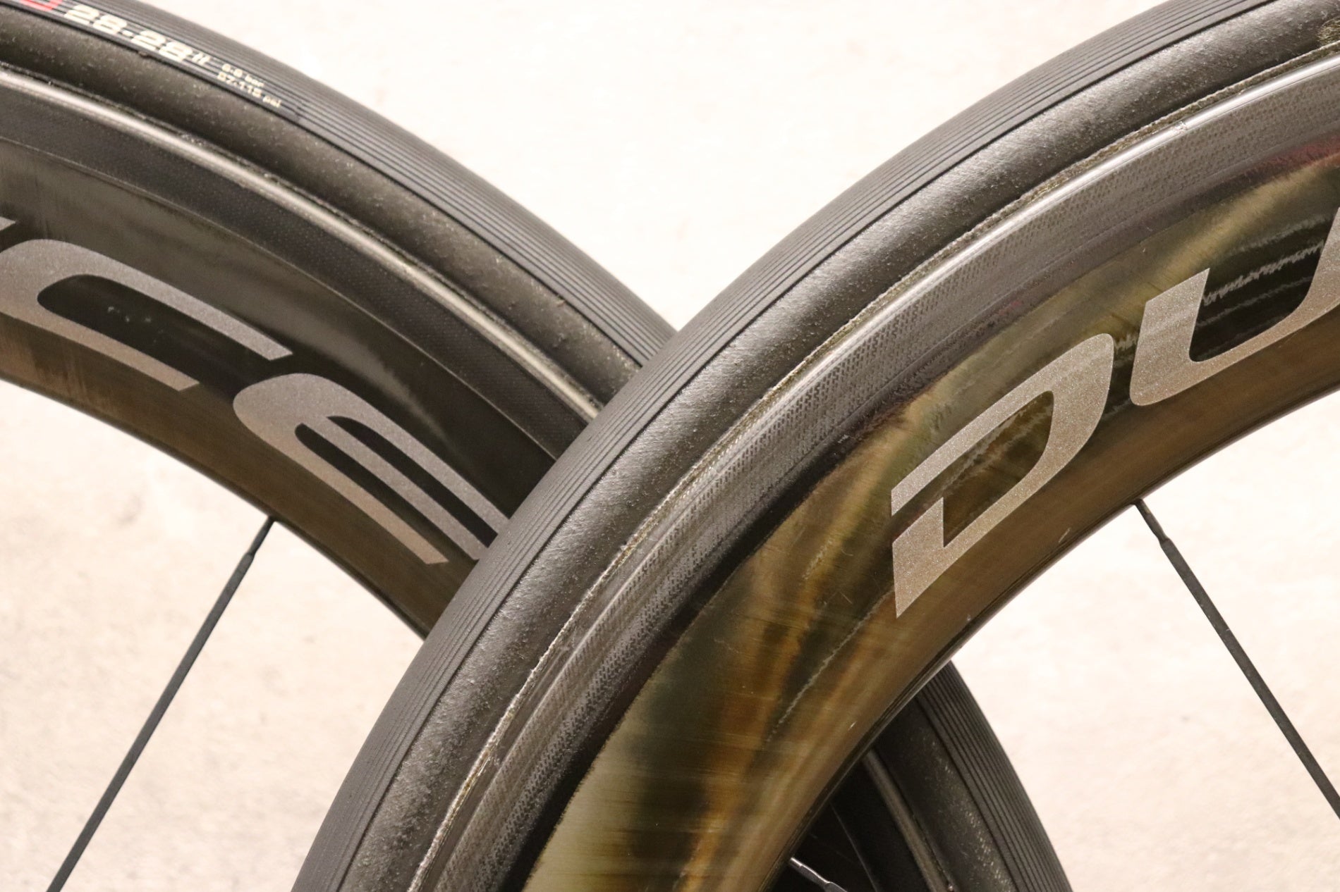 g*)様 DURA-ACE WH-R9100-C60-TU シマノ SHIMANO デュラエース DURA-ACE WH-R9100-C60-TU カーボン