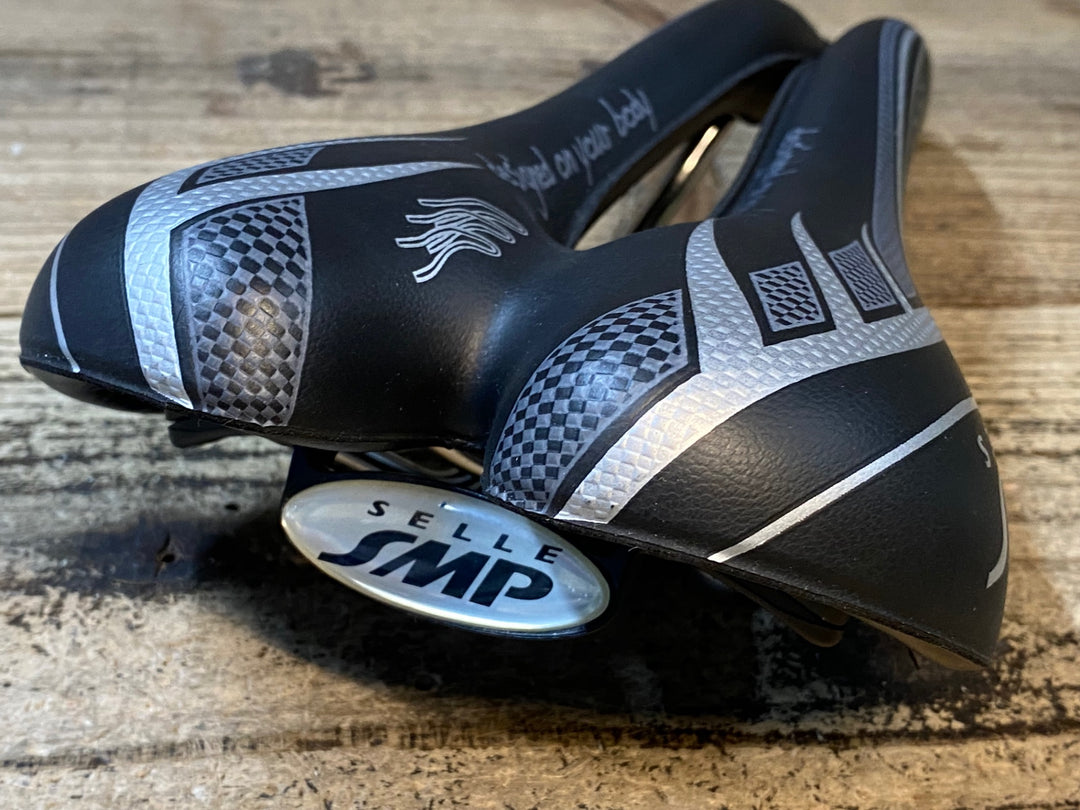JS985 SELLE SMP Hybrid サドル 黒 inox tubeレール