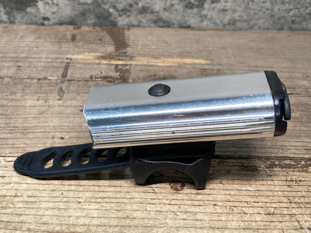 JM574 レザイン LEZYNE LITE DRIVE 1000XL フロントライト 点灯確認済 ※マウント部品一部欠品