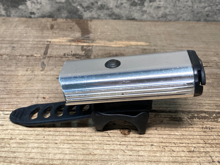 JM574 レザイン LEZYNE LITE DRIVE 1000XL フロントライト 点灯確認済 ※マウント部品一部欠品