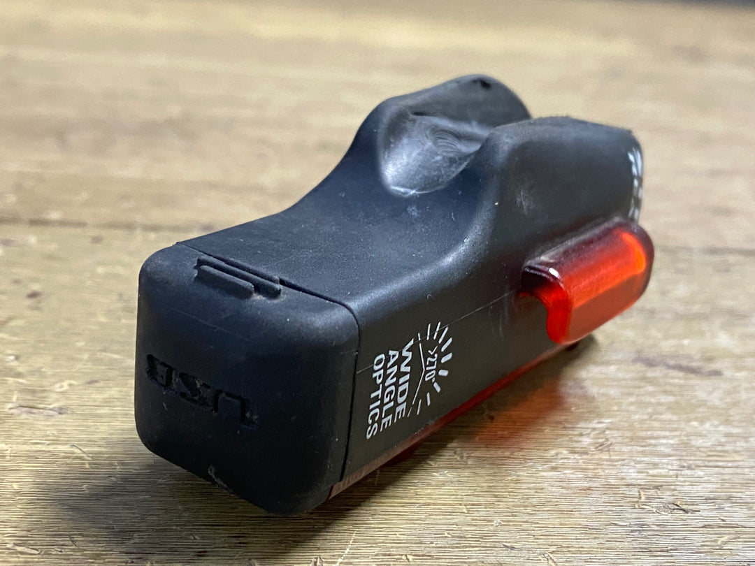 KR420 レザイン LEZYNE STRIP REAR150 テールライト 点灯確認済み
