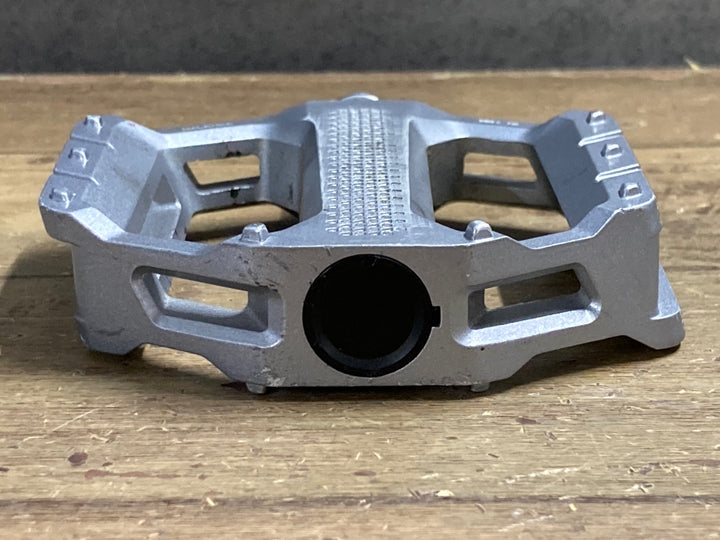 KP084 シマノ SHIMANO PD-EF202 フラットペダル シルバー