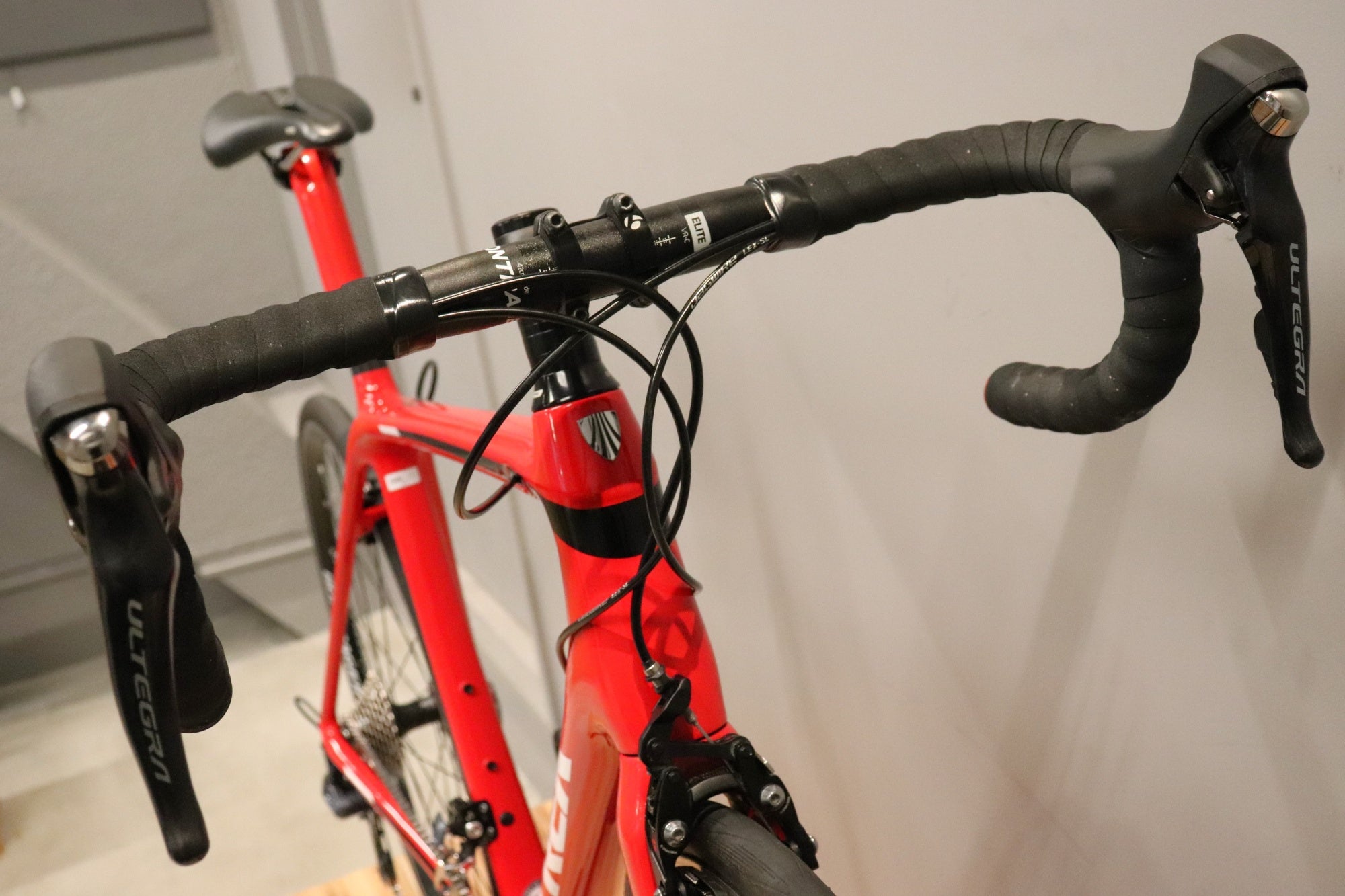 トレック TREK エモンダ EMONDA SL6 2018モデル 56サイズ シマノ