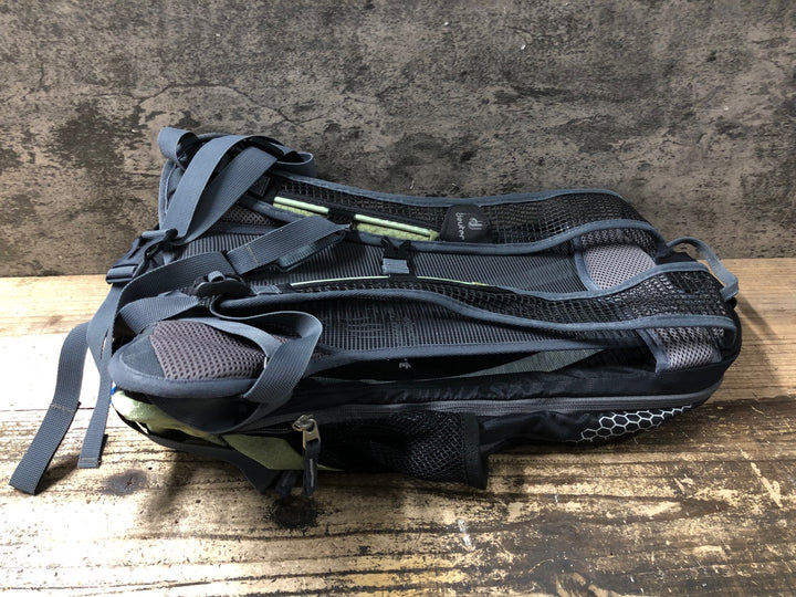 JS644 ドイター deuter レース Race EXP AIR リュック バックパック 赤 黒 カーキ