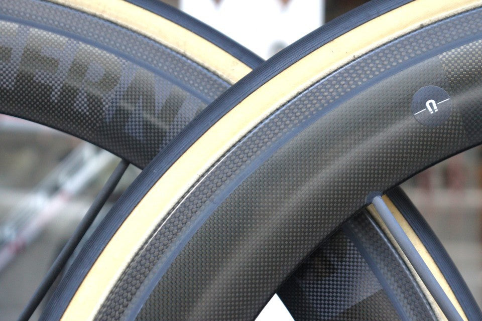 訳アリ ライトウェイト Lightweight フェルンヴィーグ FERNWEG カーボン チューブラー ホイールセット シマノ11S/12S 【横浜店】