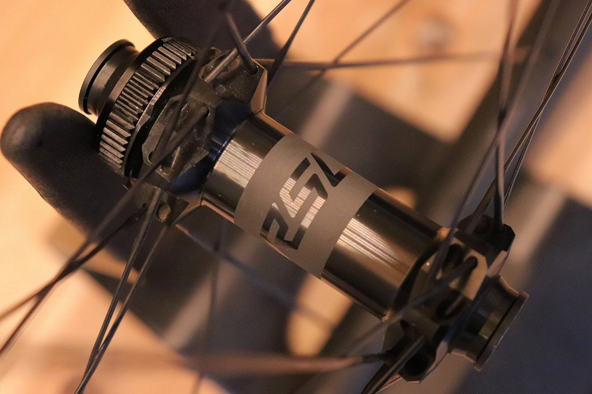 ボントレガー BONTRAGER コヴィー KOVEE RSL 30 カーボン チューブレス