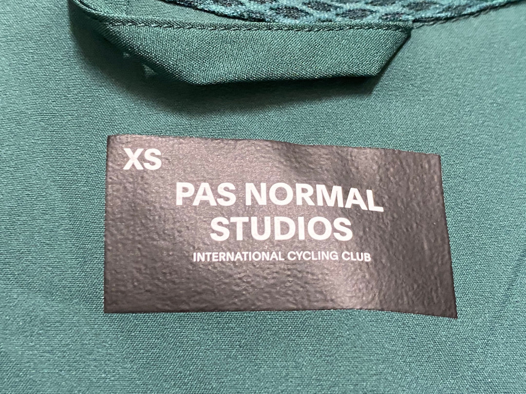 JN306 パスノーマルスタジオ PAS NORMAL STUDIOS サイクルベスト ジレ 緑 XS